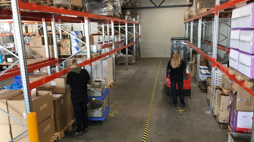 Cleane, modieuze sneakers, voor mannen en vrouwen. Lokaal geproduceerd met duurzame materialen en productie methoden. Maatschappelijke en sociale impact