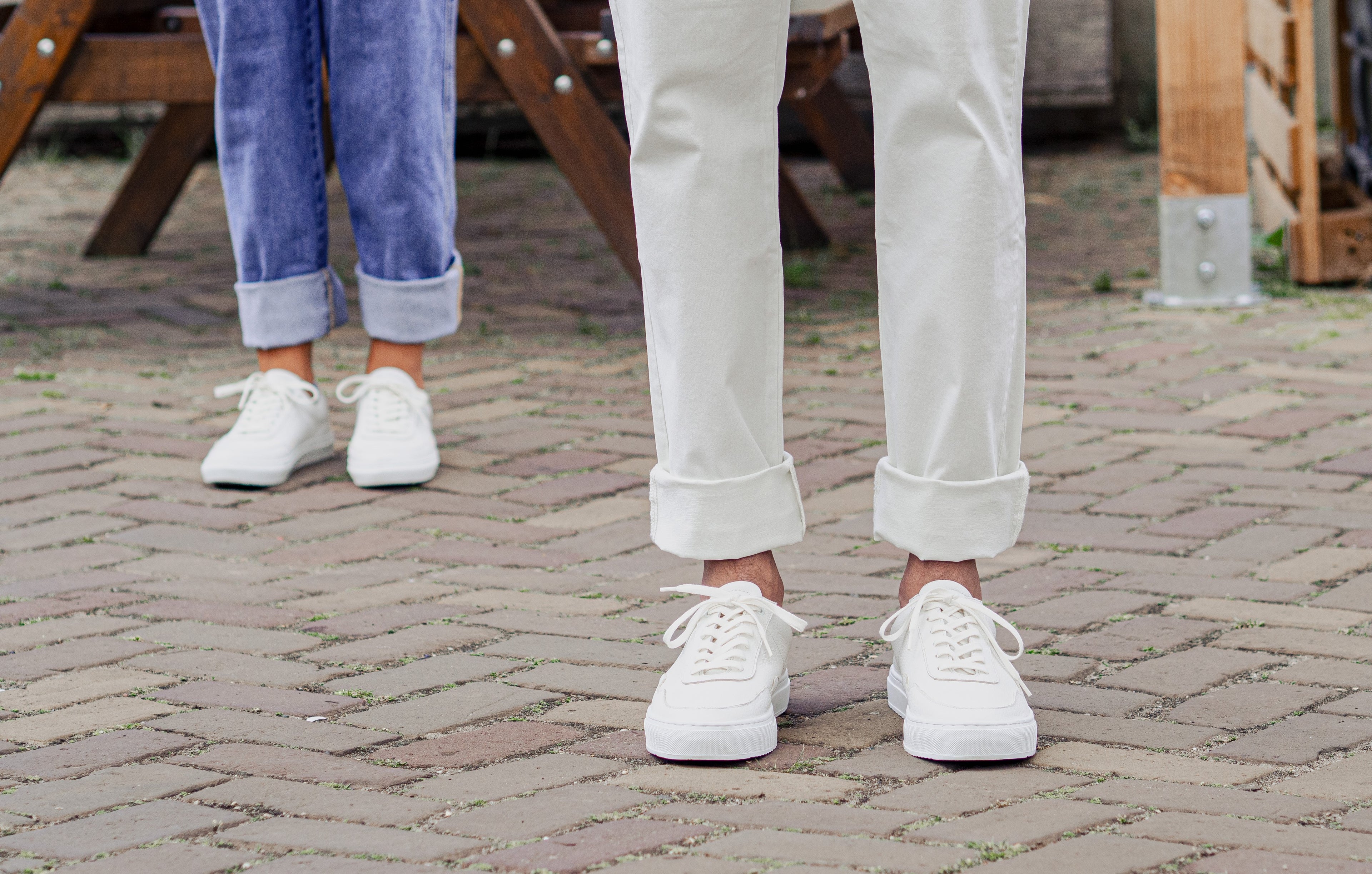 Cleane, modieuze sneakers, voor mannen en vrouwen. Lokaal geproduceerd met duurzame materialen en productie methoden. Maatschappelijke en sociale impact